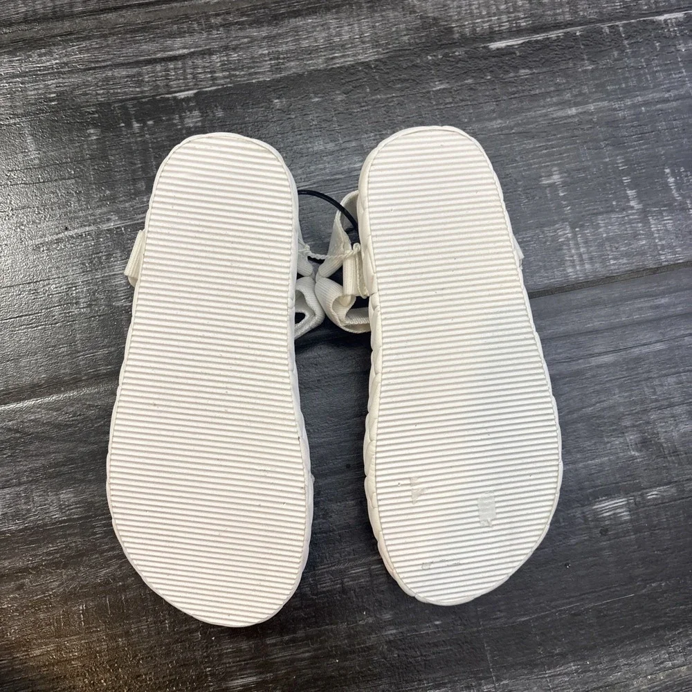 DV by Dolce Vita Girls Zaidy Sandals - White - Size 2 NWOT Vacation Beach